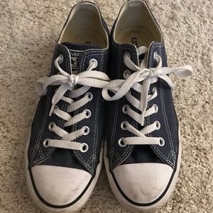 Lowtop Navy Blue Converse